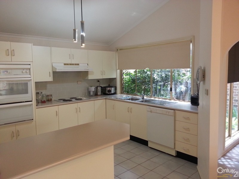 25 Uncle Wattlebury Rd, Faulconbridge NSW 2776