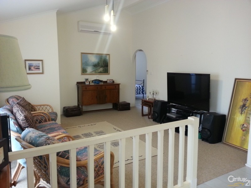 25 Uncle Wattlebury Rd, Faulconbridge NSW 2776