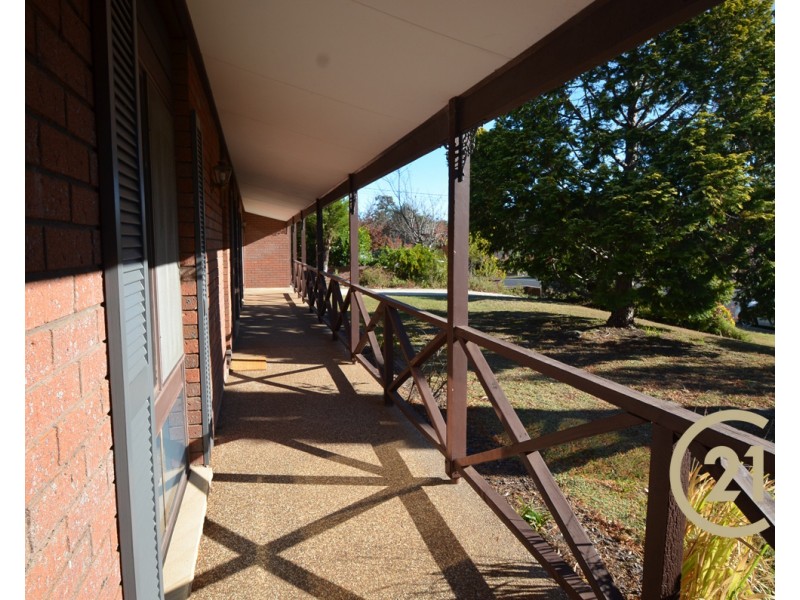 73 Bunnal Ave, Winmalee NSW 2777