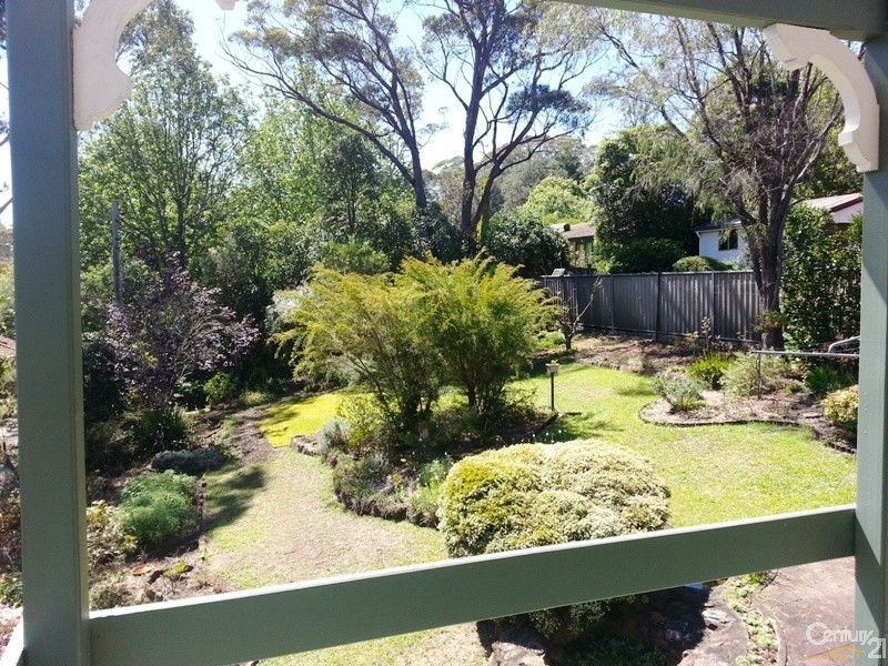 35 Bland Rd, Springwood NSW 2777