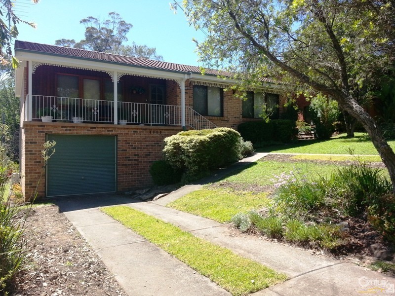 35 Bland Rd, Springwood NSW 2777