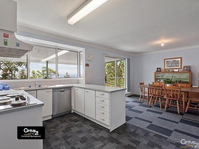 6 Yvonne Ave, Hawkesbury Heights NSW 2777