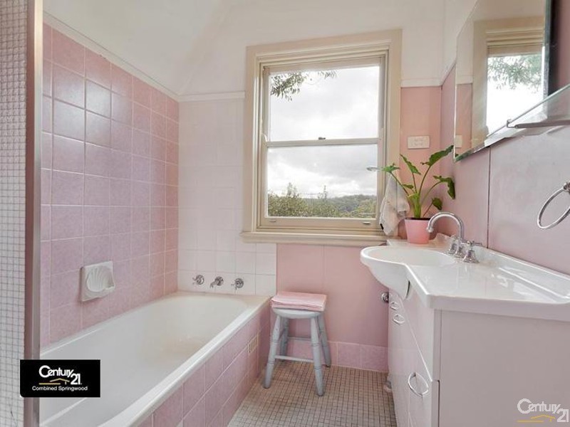 34 Bellevue Rd, Faulconbridge NSW 2776