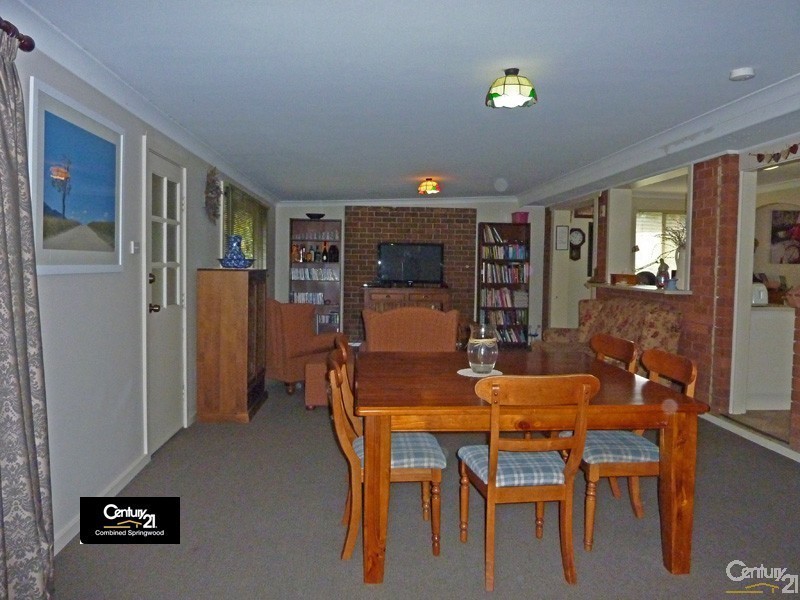 12 Lagoon Dr, Glenbrook NSW 2773