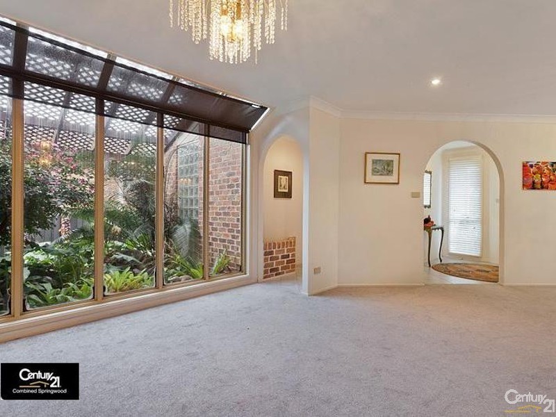 25 Uncle Wattleberry Crescent, Faulconbridge NSW 2776