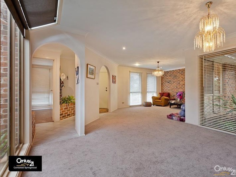 25 Uncle Wattleberry Crescent, Faulconbridge NSW 2776