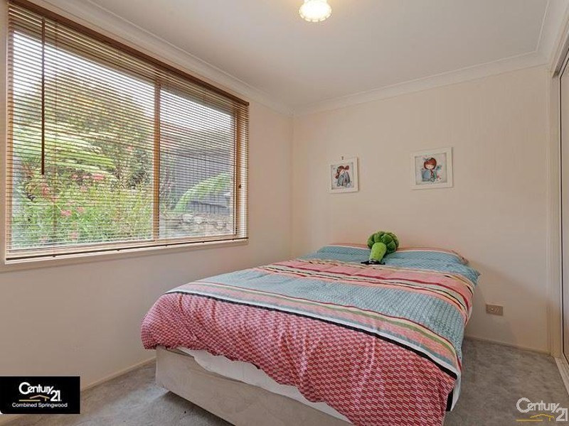 25 Uncle Wattleberry Crescent, Faulconbridge NSW 2776