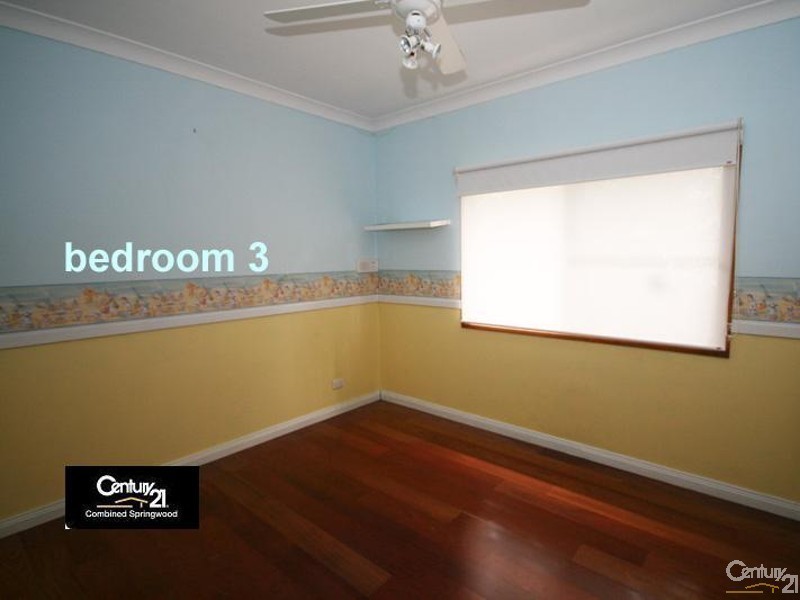 72 Roberts Pde, Hawkesbury Heights NSW 2777