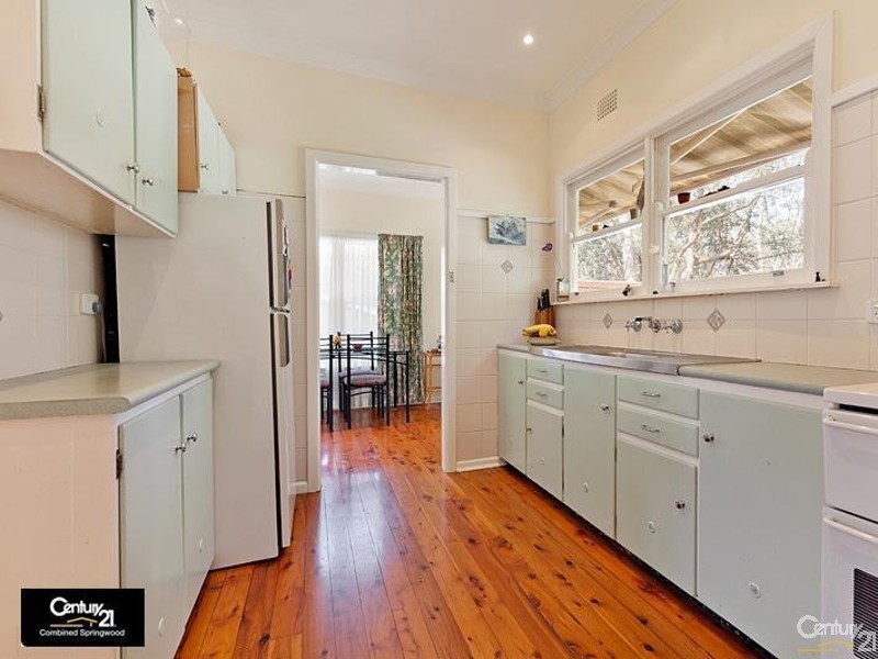 11 Farm Road, Springwood NSW 2777