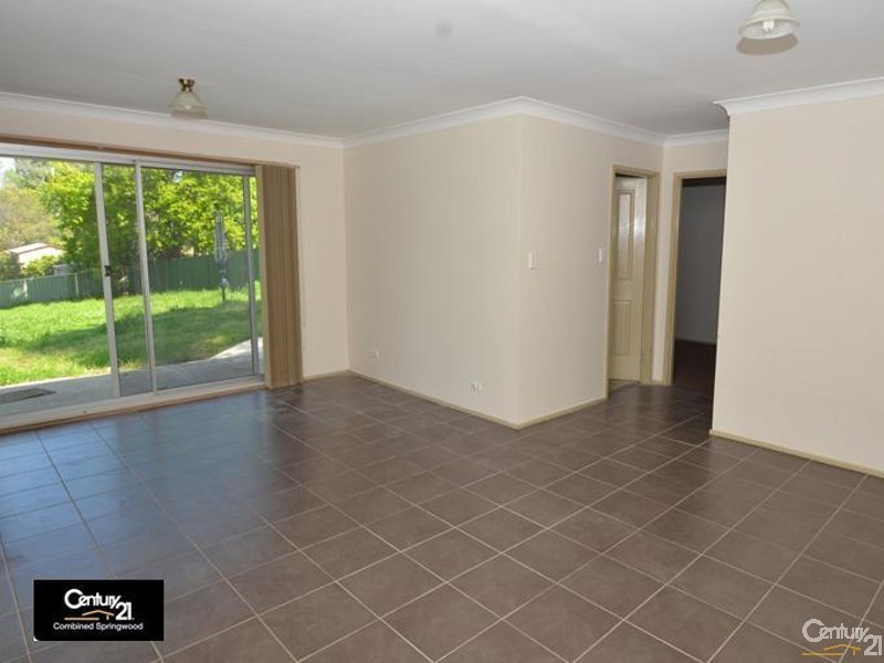 18 Clifton Ave, Faulconbridge NSW 2776
