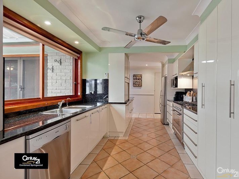 17 Batman Crescent, Springwood NSW 2777