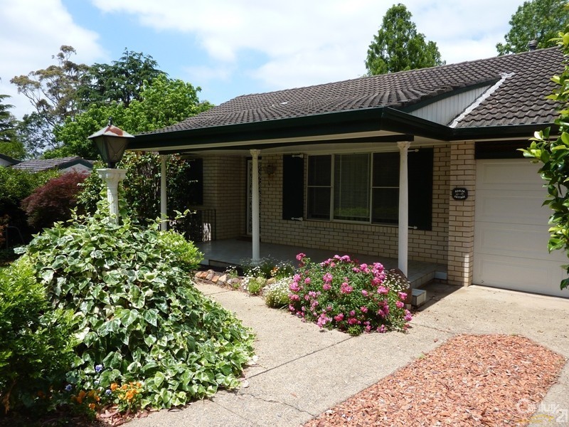 25 Chapman Pde, Faulconbridge NSW 2776