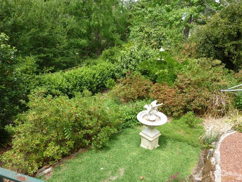 25 Chapman Pde, Faulconbridge NSW 2776
