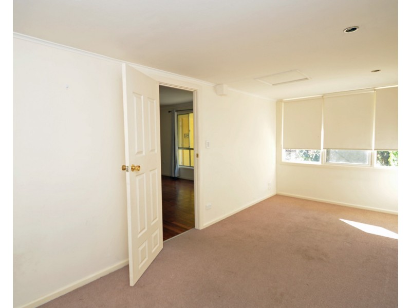 4 Nagle Ave, Springwood NSW 2777