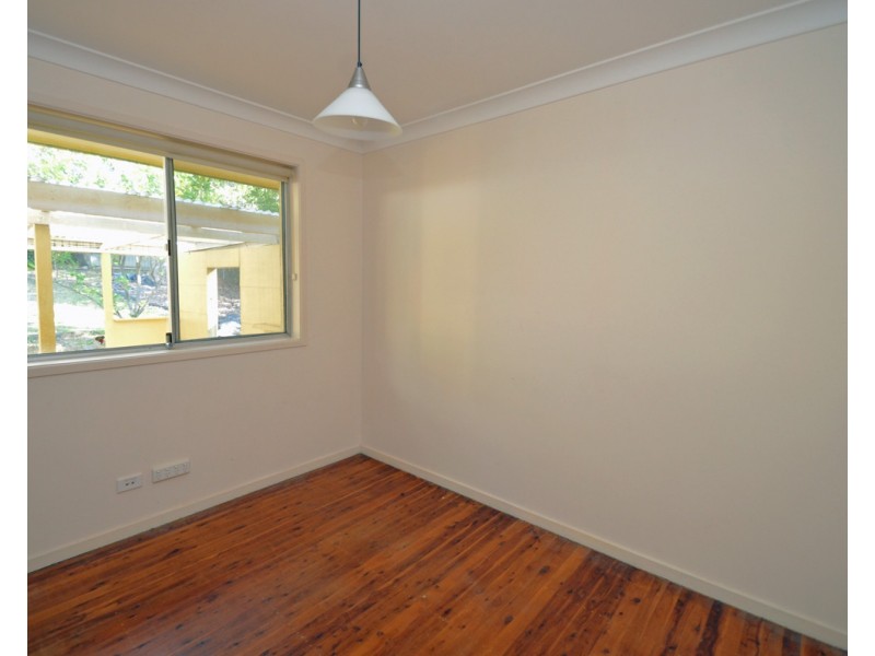 4 Nagle Ave, Springwood NSW 2777