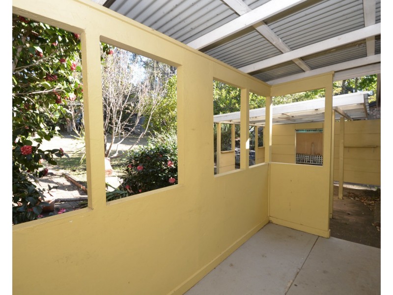 4 Nagle Ave, Springwood NSW 2777