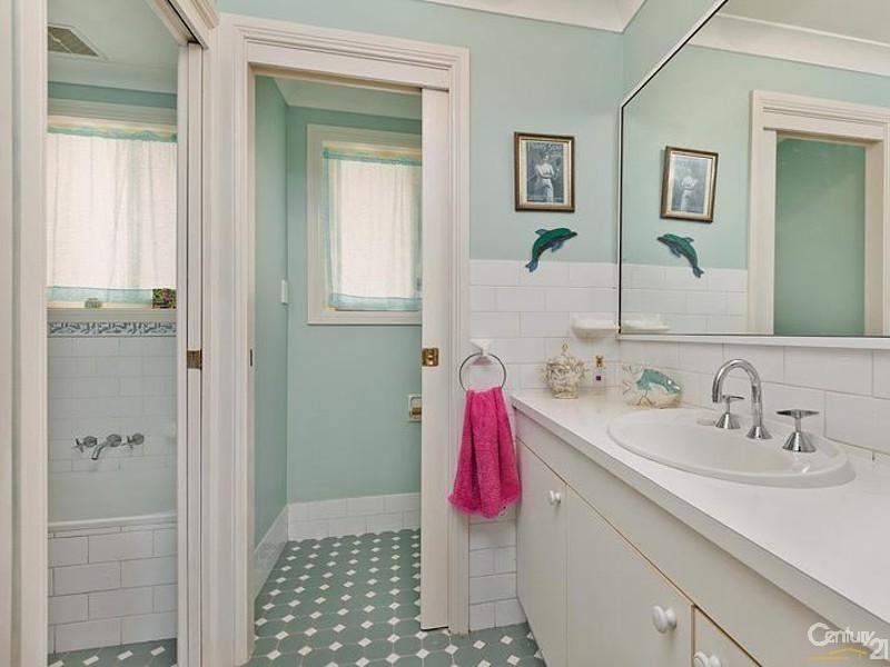 2c Parkes Crescent, Faulconbridge NSW 2776