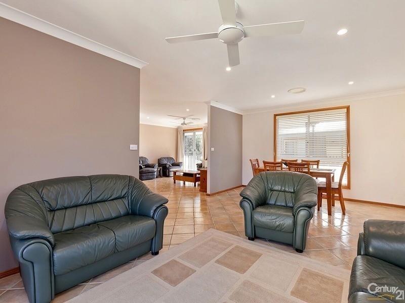 64 Roberts Parade, Hawkesbury Heights NSW 2777