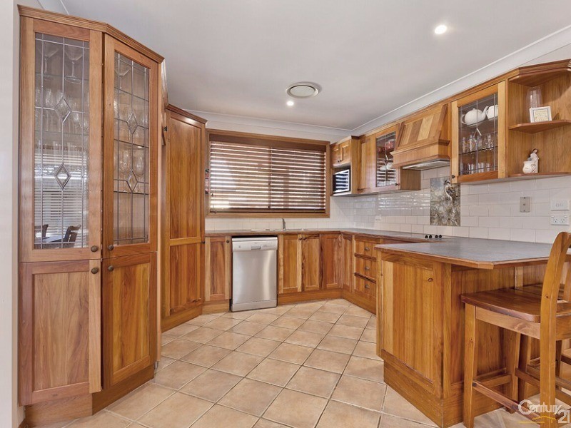 64 Roberts Parade, Hawkesbury Heights NSW 2777