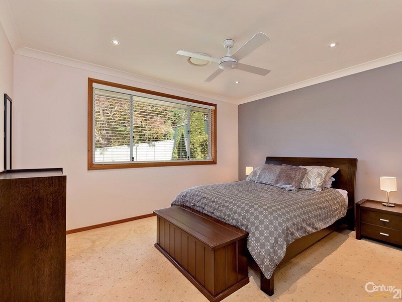 64 Roberts Parade, Hawkesbury Heights NSW 2777