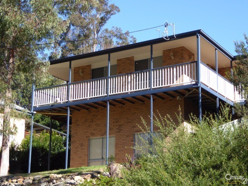 64 Roberts Parade, Hawkesbury Heights NSW 2777