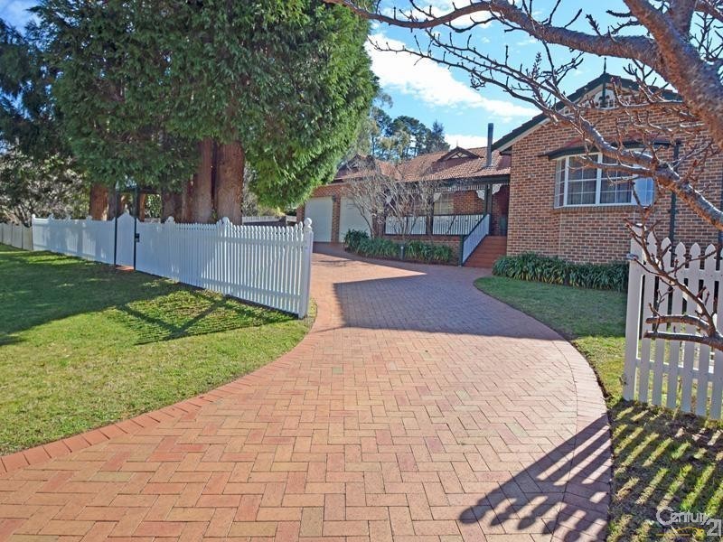 1 Hope Street, Wentworth Falls NSW 2782