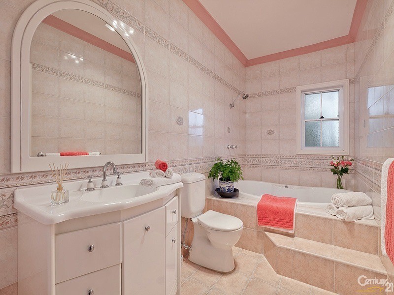 1 Hope Street, Wentworth Falls NSW 2782