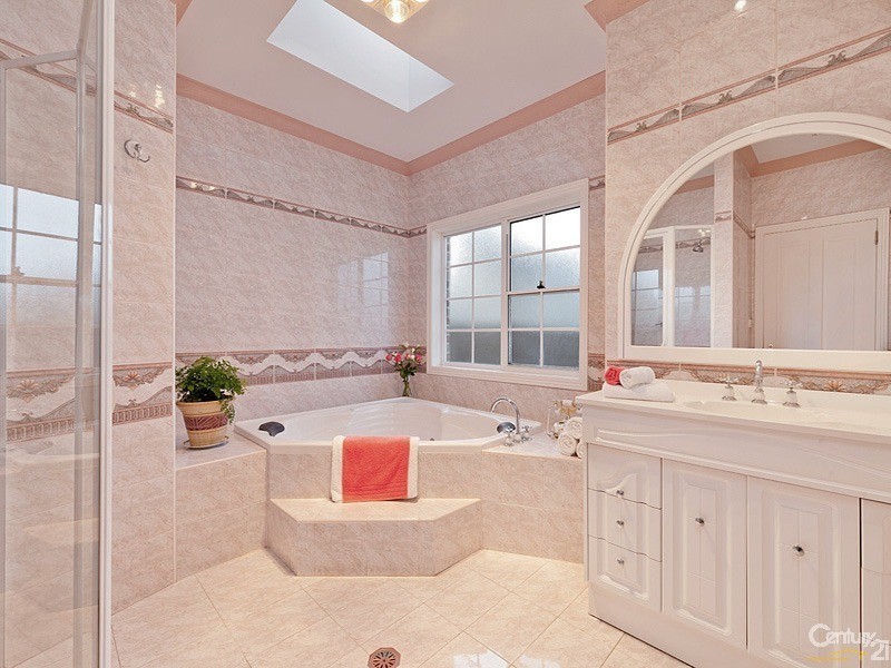 1 Hope Street, Wentworth Falls NSW 2782