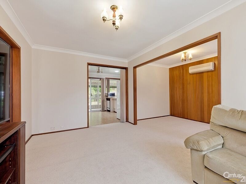 7 Fairway Ave, Springwood NSW 2777