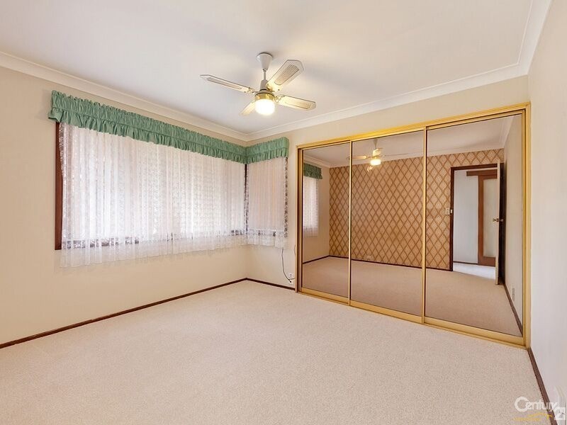 7 Fairway Ave, Springwood NSW 2777