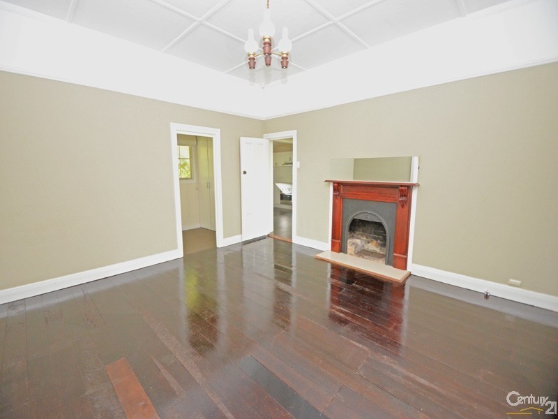 11 Pitt St, Springwood NSW 2777