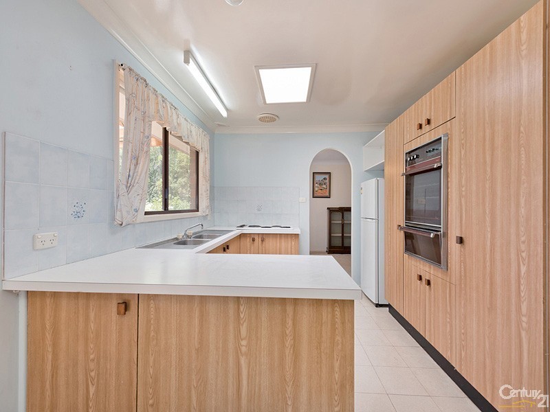 4 Edna Avenue, Springwood NSW 2777