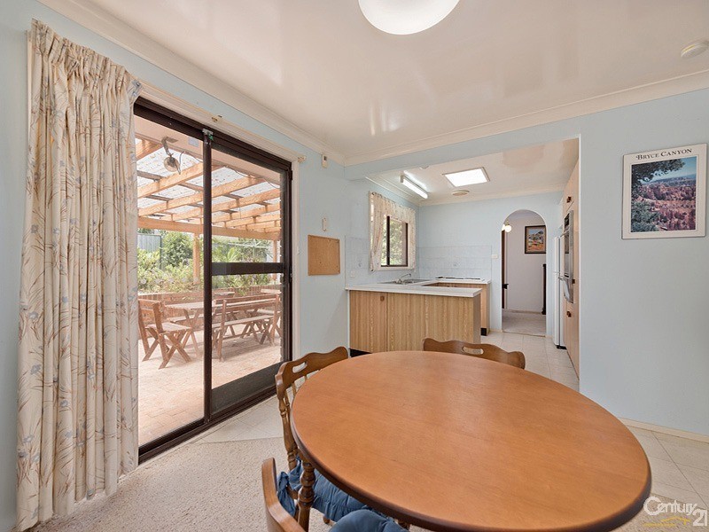 4 Edna Avenue, Springwood NSW 2777