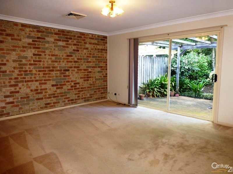 1/9a Bland Rd, Springwood NSW 2777