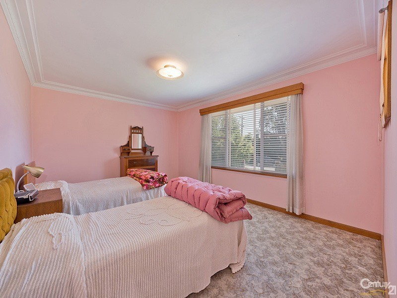 7 Plateau Road, Springwood NSW 2777