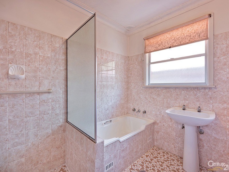 7 Plateau Road, Springwood NSW 2777