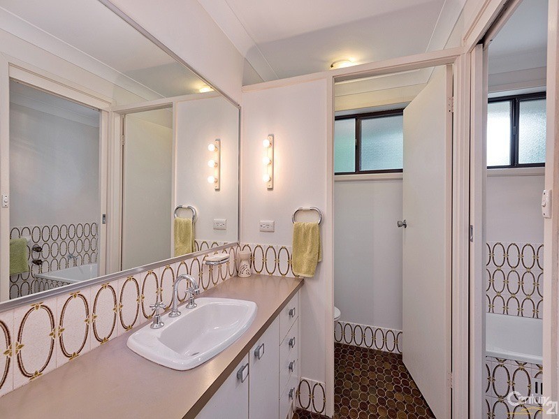 86  Farm Road, Springwood NSW 2777