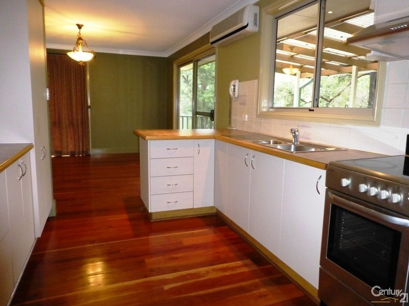 7 Sunny Ridge Rd, Winmalee NSW 2777