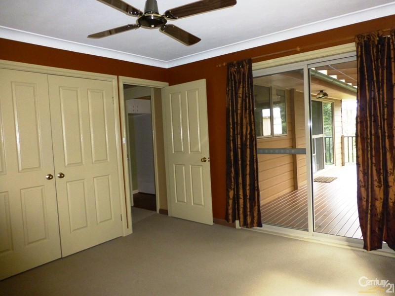 7 Sunny Ridge Rd, Winmalee NSW 2777