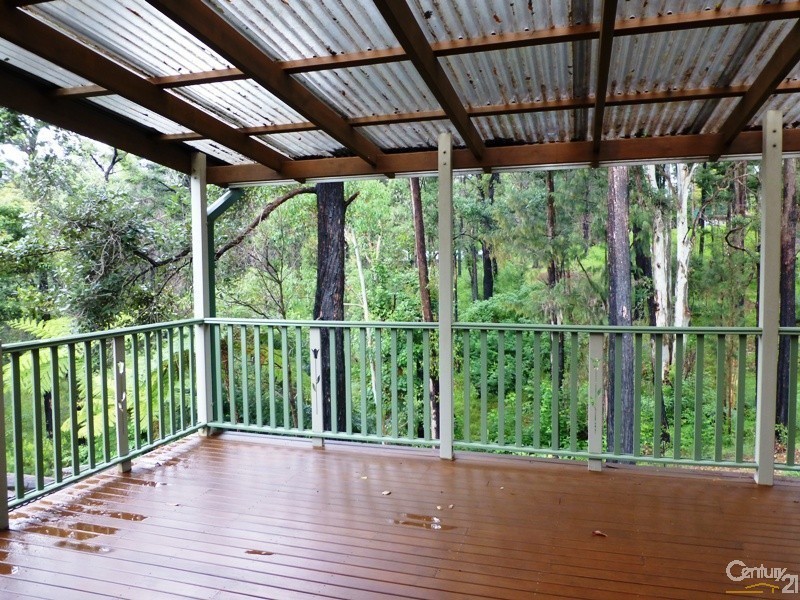 7 Sunny Ridge Rd, Winmalee NSW 2777