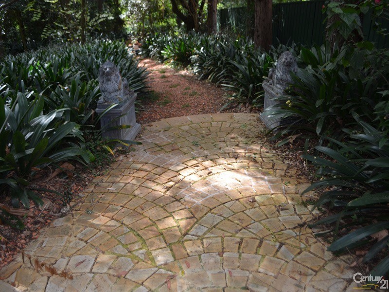 16 Ellison Road, Springwood NSW 2777