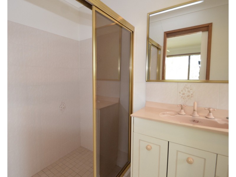 43 Thomson Ave, Springwood NSW 2777