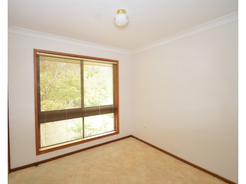 43 Thomson Ave, Springwood NSW 2777