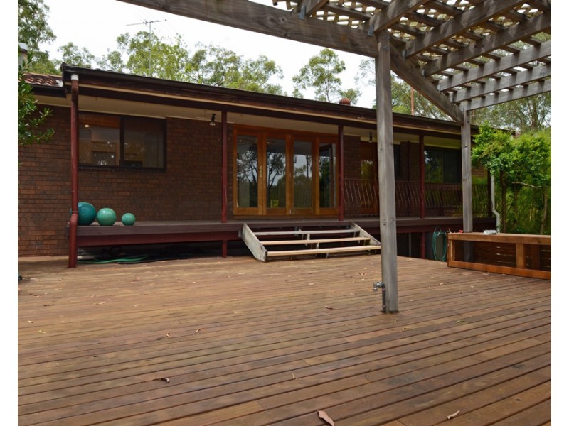 43 Thomson Ave, Springwood NSW 2777