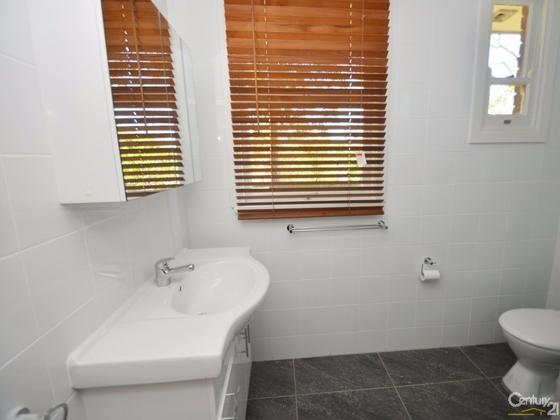 380 Hawkesbury Rd, Winmalee NSW 2777