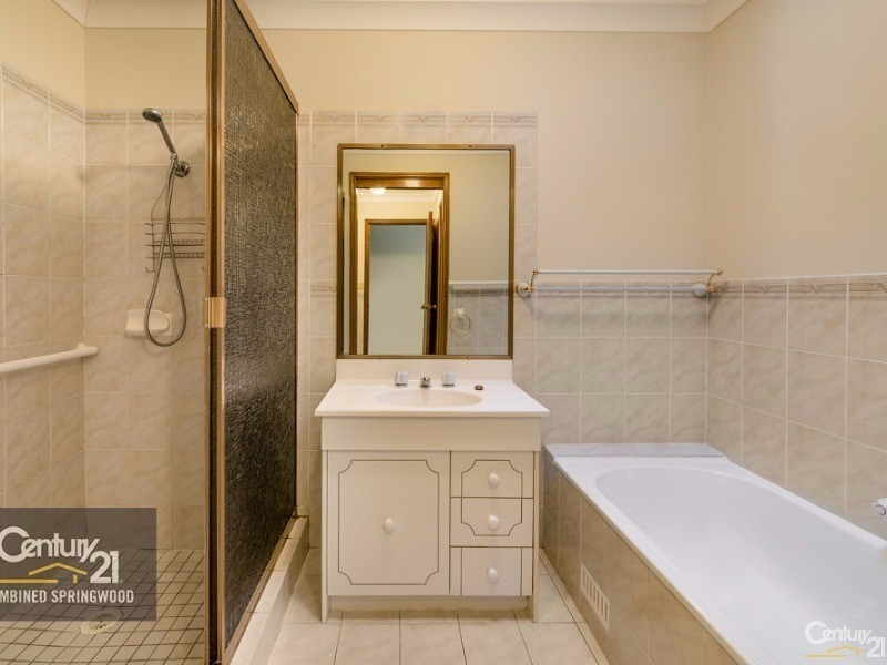 3/1-17  Stypandra Place, Springwood NSW 2777