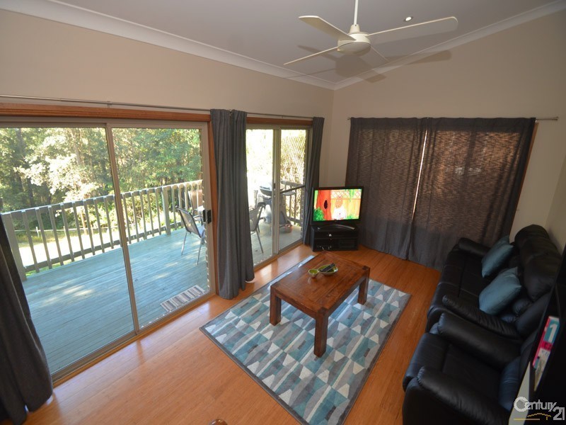 82 Huntley Grange Rd, Springwood NSW 2777