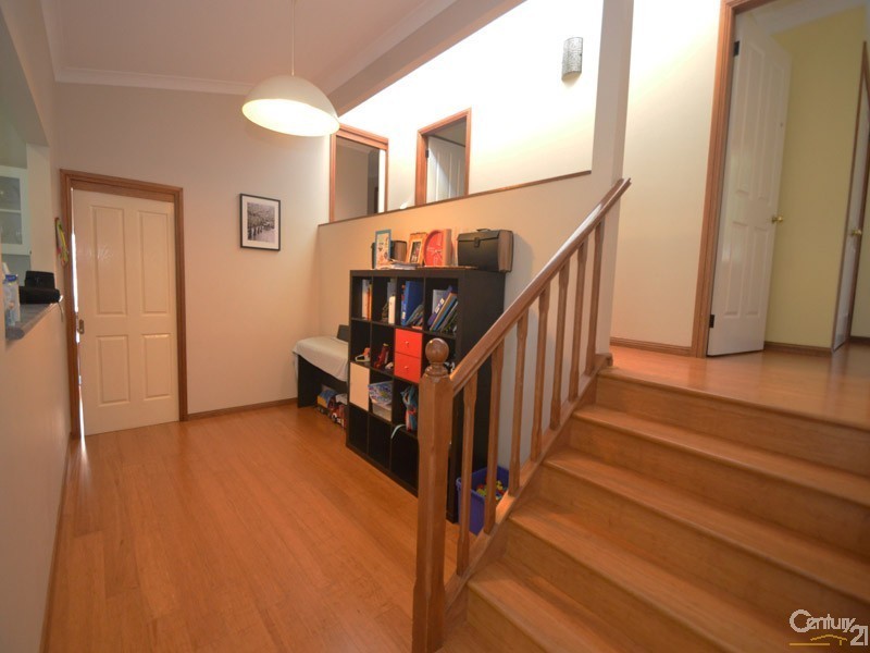 82 Huntley Grange Rd, Springwood NSW 2777