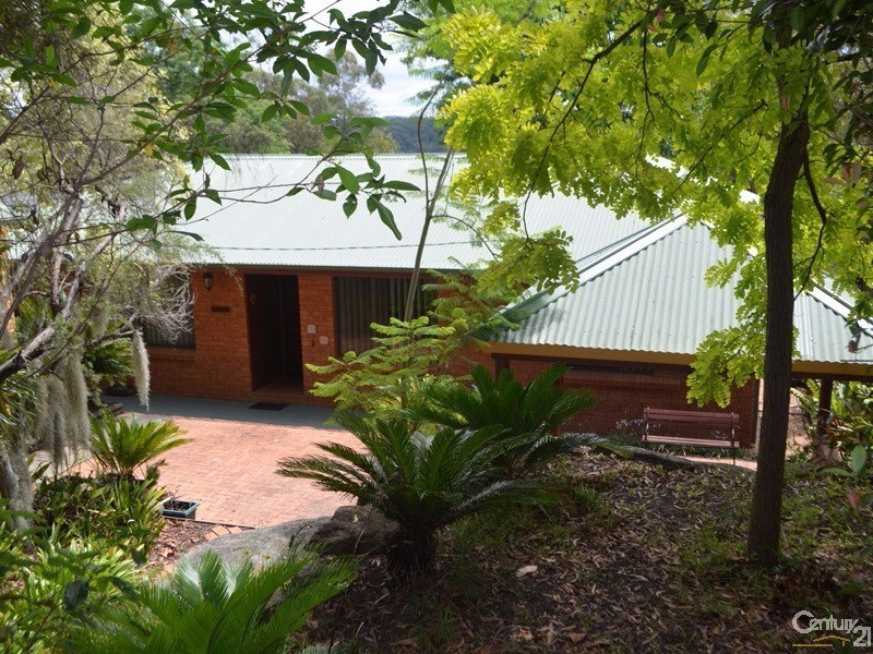 37 Bee Farm Rd, Springwood NSW 2777