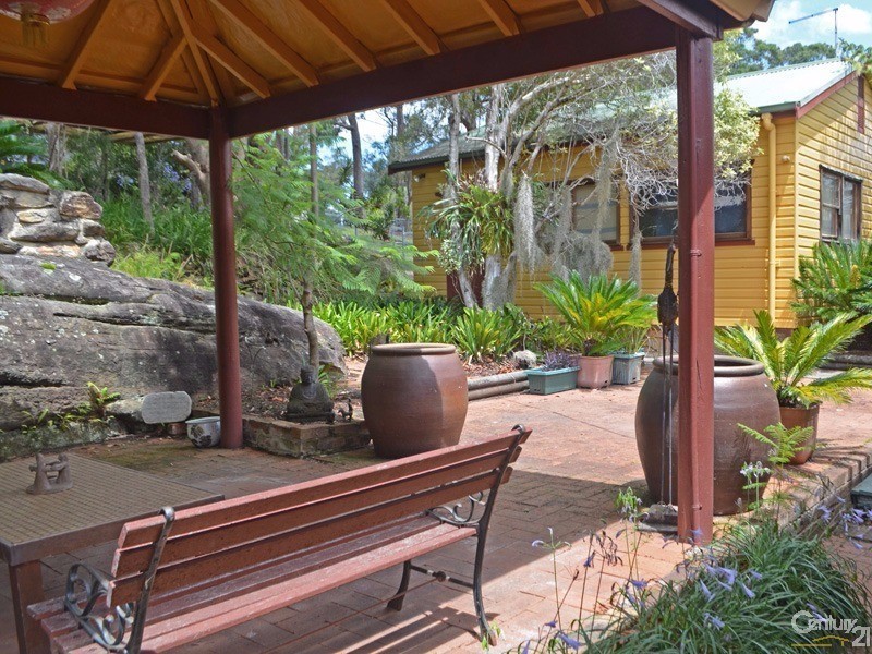 37 Bee Farm Rd, Springwood NSW 2777